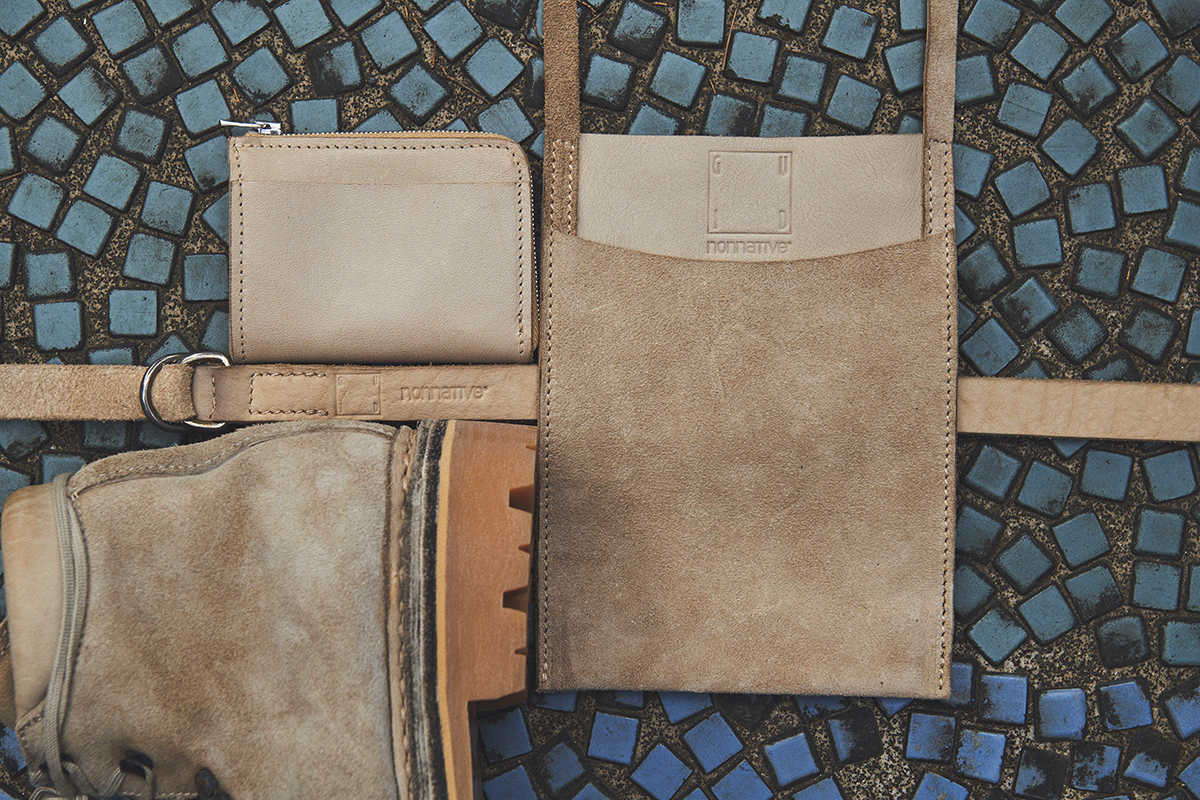 Nonnative GUIDI WINE POUCH BISON LEATHER ショルダーバッグ